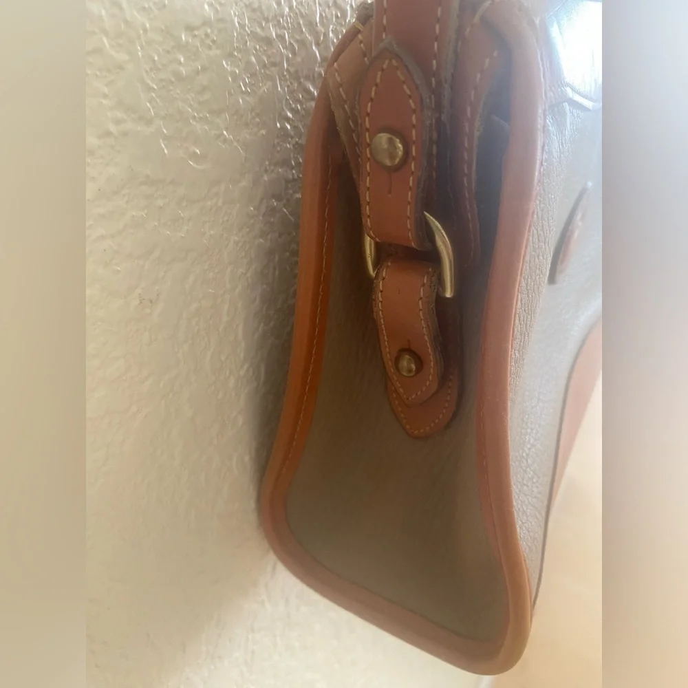 Dooney & Bourke Vintage 80s Shoulder Crossbody Leather Bag - Picture 13 of 13